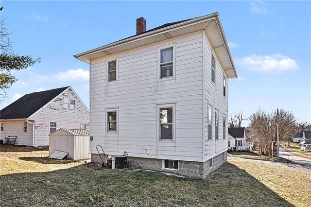 421 W COOPER Street, Maryville, MO 64468