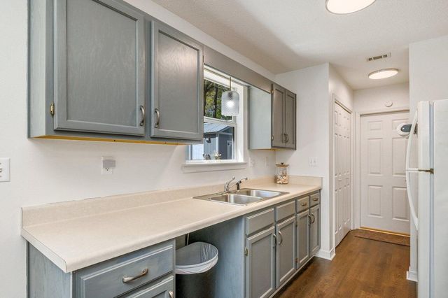 386 Brackin Street, Crestview, FL 32539