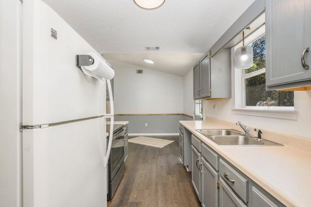 386 Brackin Street, Crestview, FL 32539