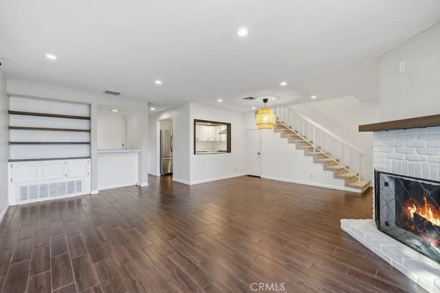 7231 Balboa, Lake Balboa, CA 91406