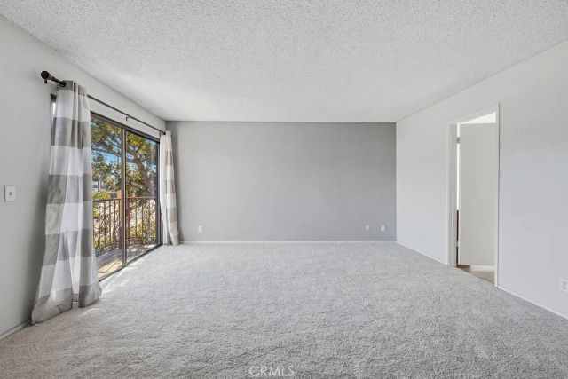 7231 Balboa, Lake Balboa, CA 91406