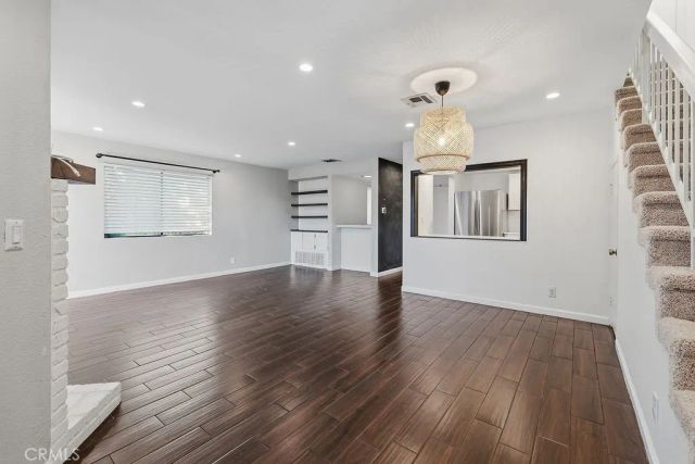 7231 Balboa, Lake Balboa, CA 91406