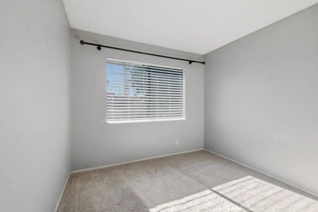 7231 Balboa, Lake Balboa, CA 91406