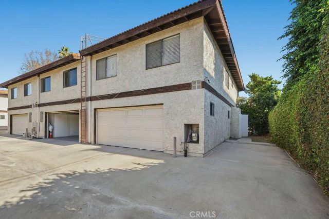 7231 Balboa, Lake Balboa, CA 91406