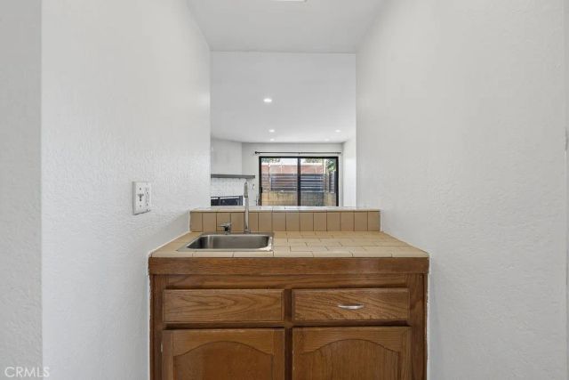 7231 Balboa, Lake Balboa, CA 91406