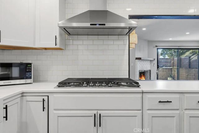 7231 Balboa, Lake Balboa, CA 91406