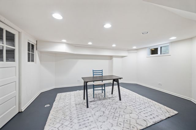 1116 N Elmwood Avenue, Oak Park, IL 60302