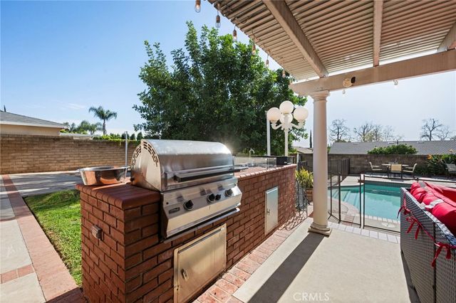 1218 Oak View, La Verne, CA 91750