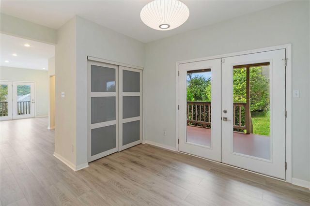 5512 Oakwood CV 161, Austin, TX 78731