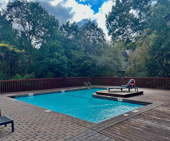 5512 Oakwood CV 161, Austin, TX 78731