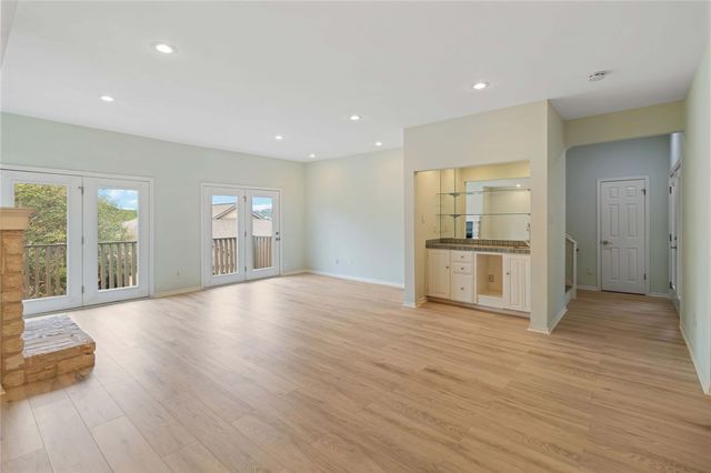 5512 Oakwood CV 161, Austin, TX 78731