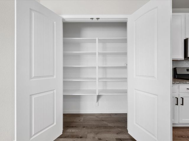 2546 Steelhead Drive, Conroe, TX 77384