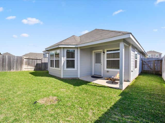 2546 Steelhead Drive, Conroe, TX 77384