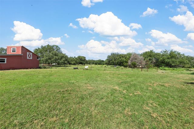 2157 Fort Graham Road, Waco, TX 76705