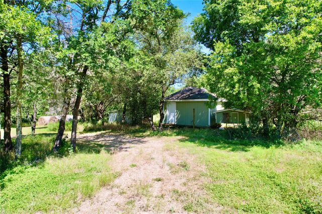 2157 Fort Graham Road, Waco, TX 76705
