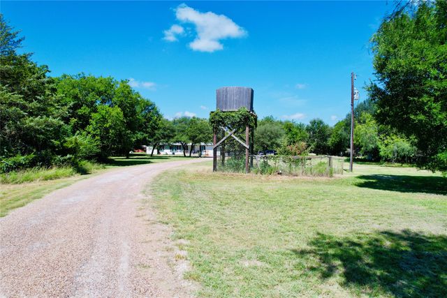 2157 Fort Graham Road, Waco, TX 76705