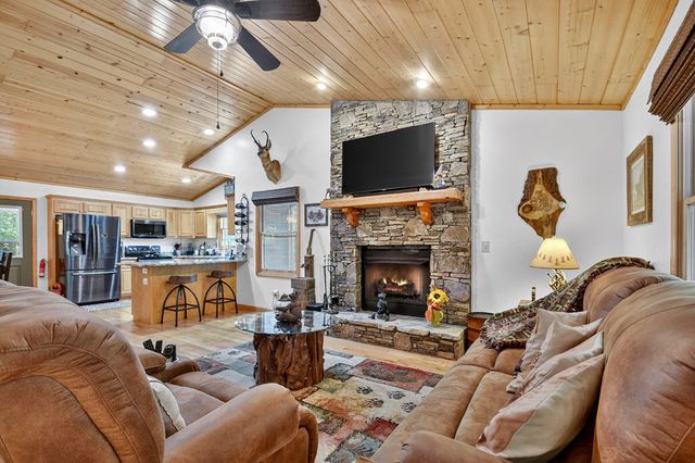 1044 Boulder Creek Road, Murphy, NC 28906