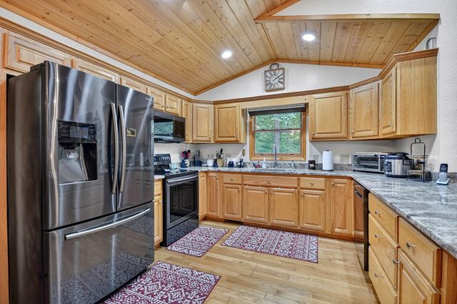 1044 Boulder Creek Road, Murphy, NC 28906