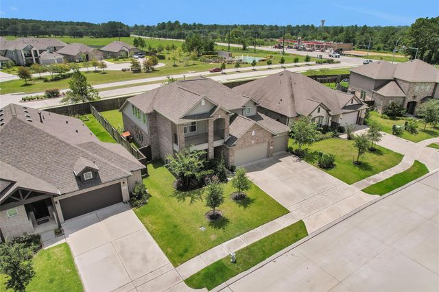 1419 Willoughby Mills Lane, Montgomery, TX 77316