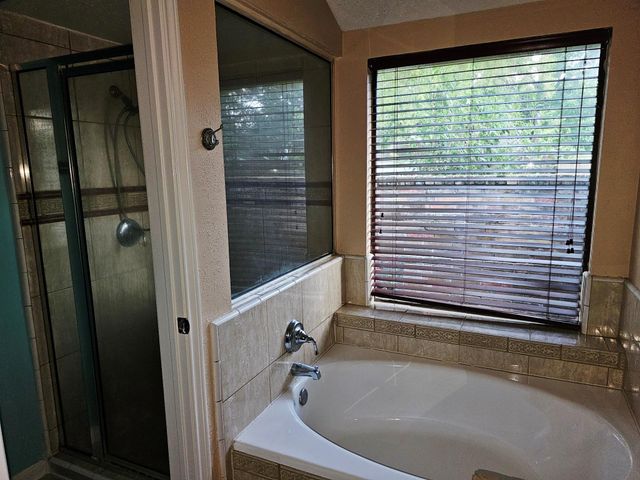 12110 Hedgedown Drive, Houston, TX 77065