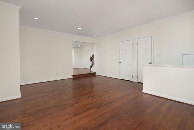 8770 DEBLANC PL, Manassas, VA 20110