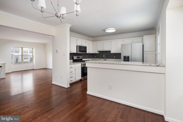 8770 DEBLANC PL, Manassas, VA 20110