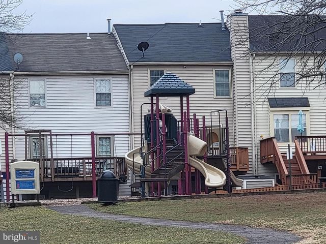 8770 DEBLANC PL, Manassas, VA 20110