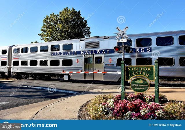 8770 DEBLANC PL, Manassas, VA 20110