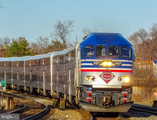 8770 DEBLANC PL, Manassas, VA 20110