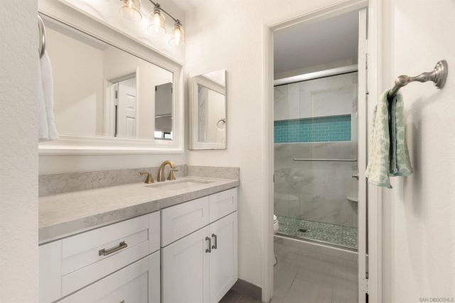 879 Agate 3, San Diego, CA 92109