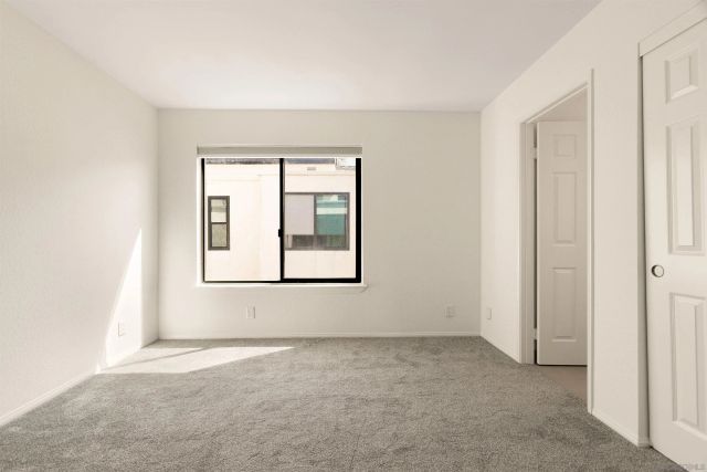 879 Agate 3, San Diego, CA 92109