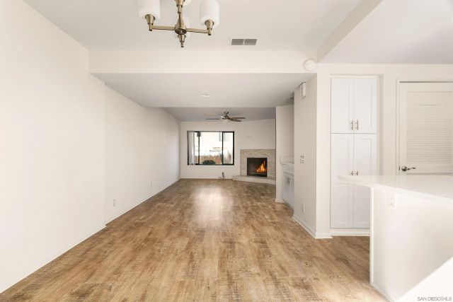 879 Agate 3, San Diego, CA 92109