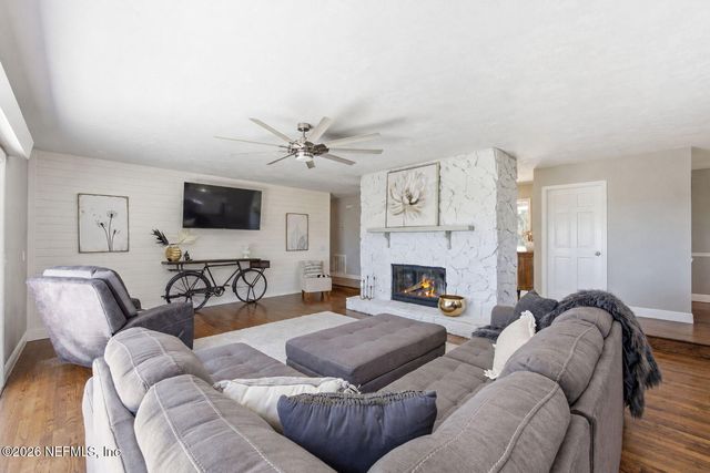 97260 PIRATES POINT Road, Yulee, FL 32097