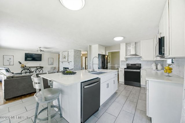 97260 PIRATES POINT Road, Yulee, FL 32097
