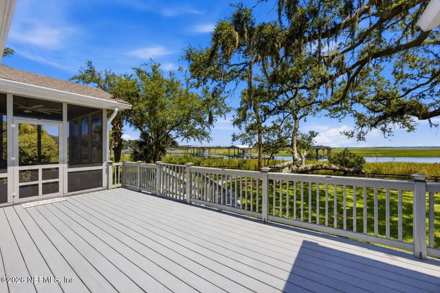 97260 PIRATES POINT Road, Yulee, FL 32097