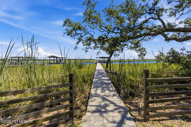 97260 PIRATES POINT Road, Yulee, FL 32097