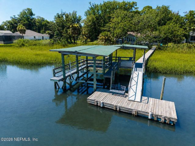97260 PIRATES POINT Road, Yulee, FL 32097