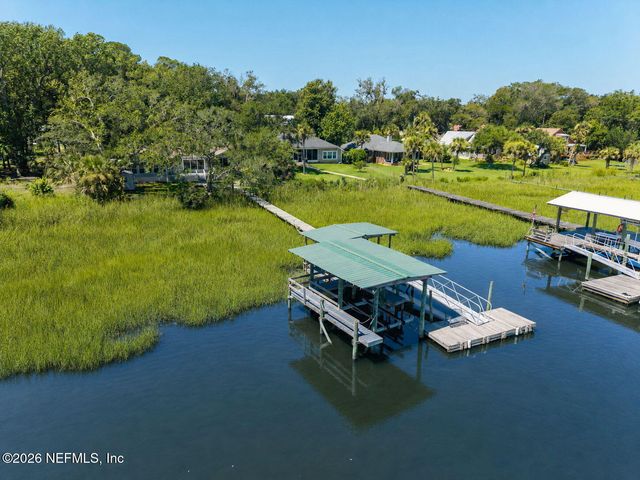 97260 PIRATES POINT Road, Yulee, FL 32097