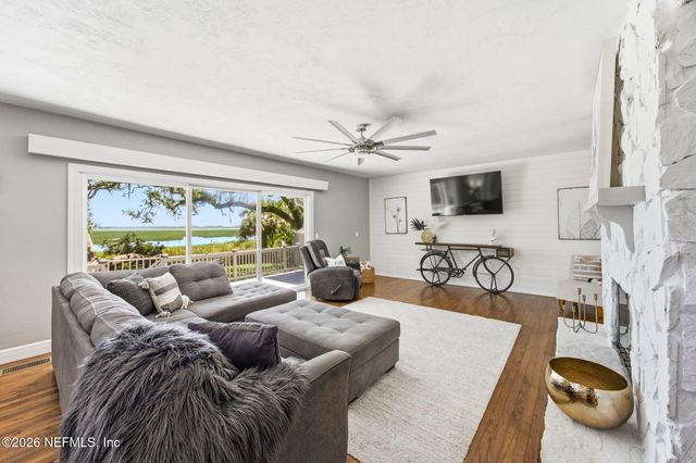 97260 PIRATES POINT Road, Yulee, FL 32097