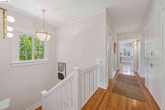 25 Manor Dr, Piedmont, CA 94611
