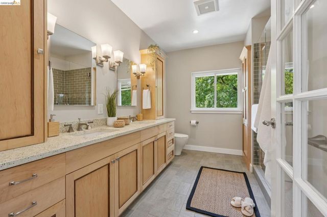 25 Manor Dr, Piedmont, CA 94611