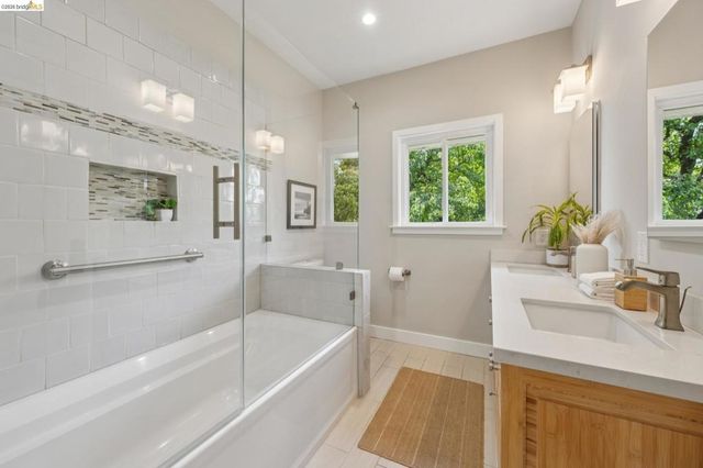 25 Manor Dr, Piedmont, CA 94611