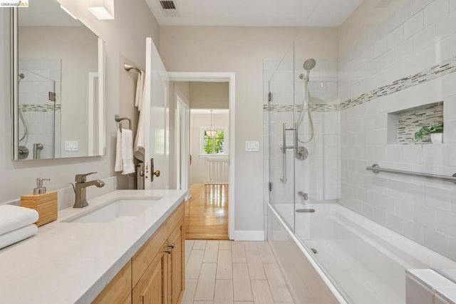 25 Manor Dr, Piedmont, CA 94611