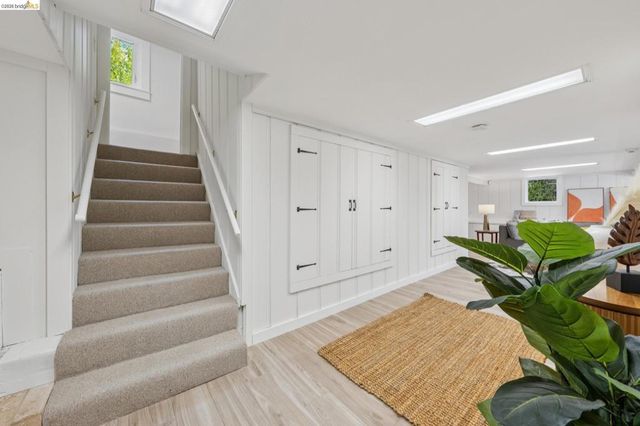 25 Manor Dr, Piedmont, CA 94611