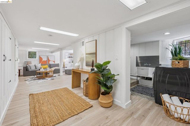 25 Manor Dr, Piedmont, CA 94611