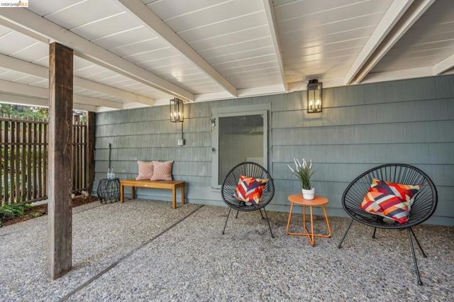 25 Manor Dr, Piedmont, CA 94611