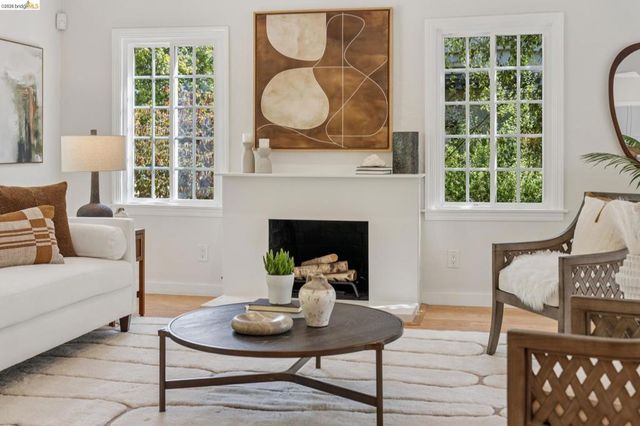 25 Manor Dr, Piedmont, CA 94611