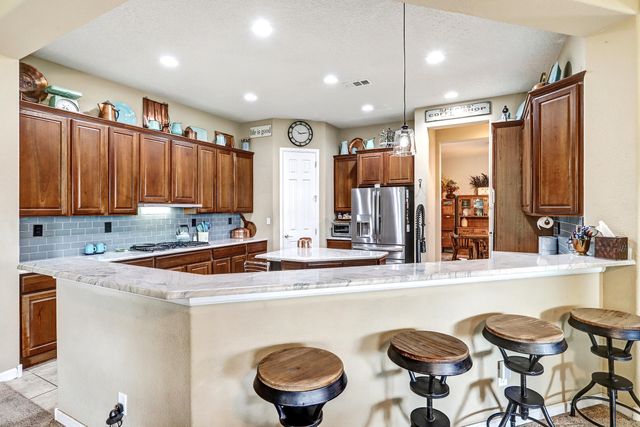 25 Los Balcones Place NE, Rio Rancho, NM 87124