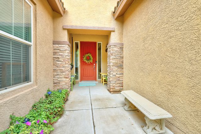 25 Los Balcones Place NE, Rio Rancho, NM 87124