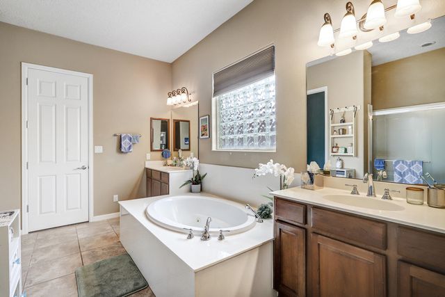 25 Los Balcones Place NE, Rio Rancho, NM 87124